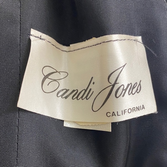 Vintage 1980’s Midnight Blue Lace Gown - Picture 2 of 10